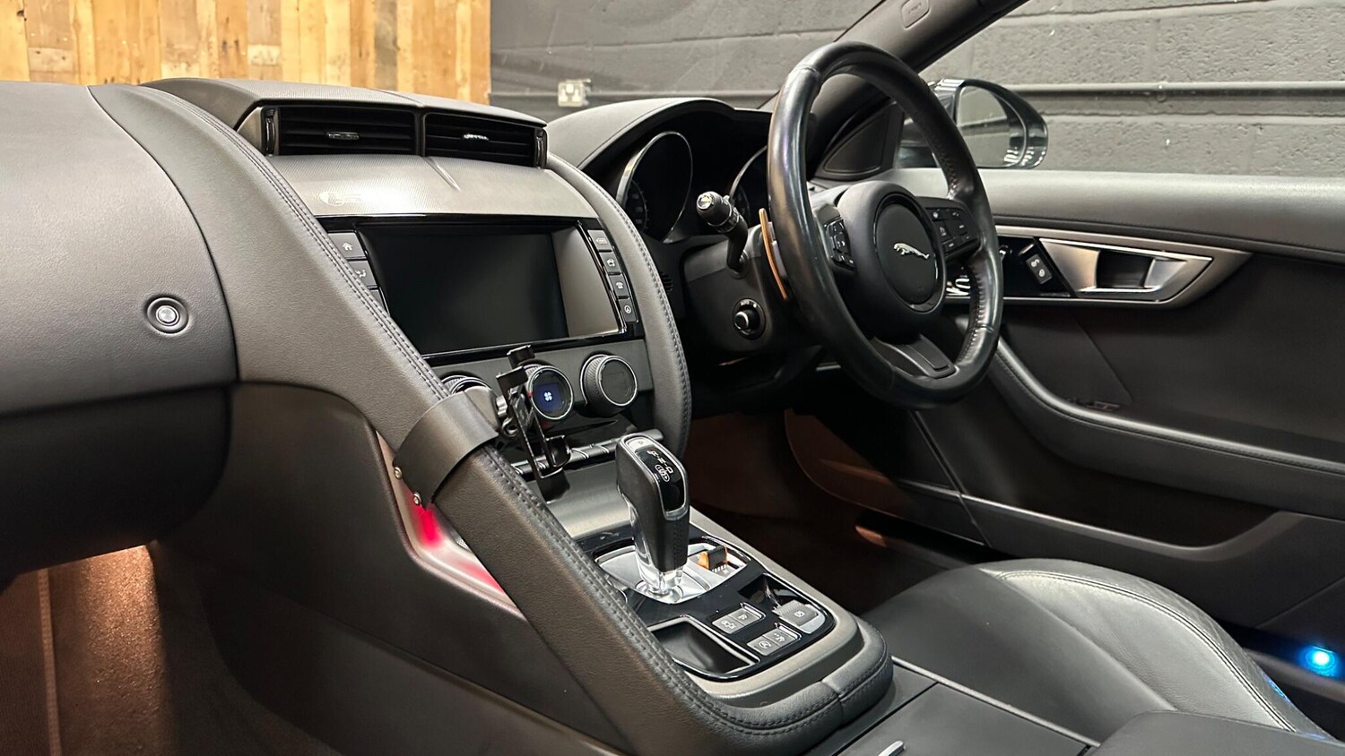 Used Jaguar F-Type for sale - 77970051: Photo 20