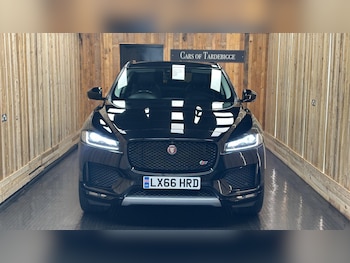 Used Jaguar F-Pace 2016 for sale - 78539427: Photo