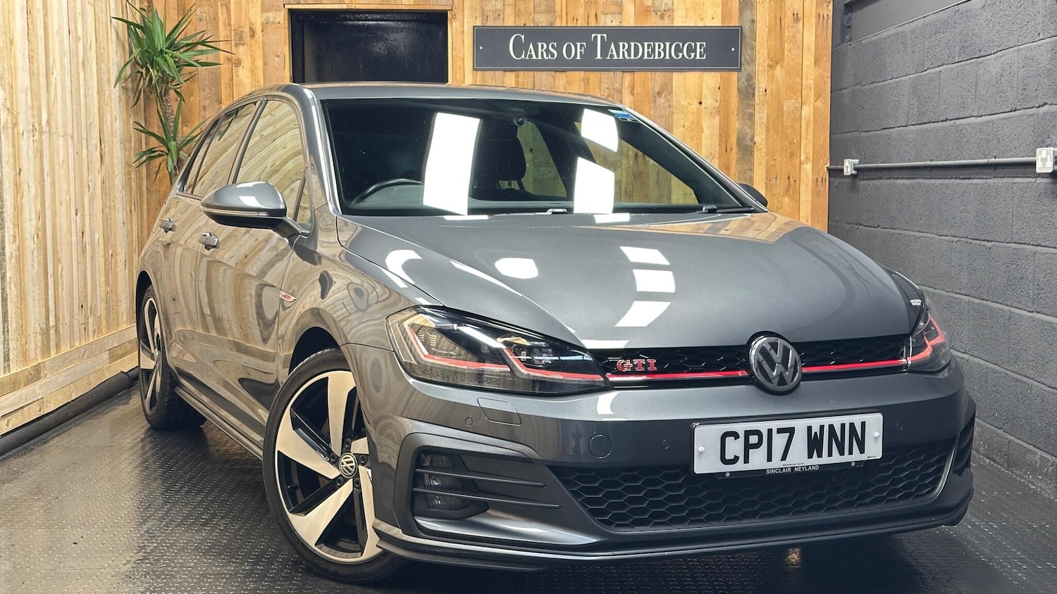 Used Volkswagen Golf 2017 for sale - 76592553: Photo 1