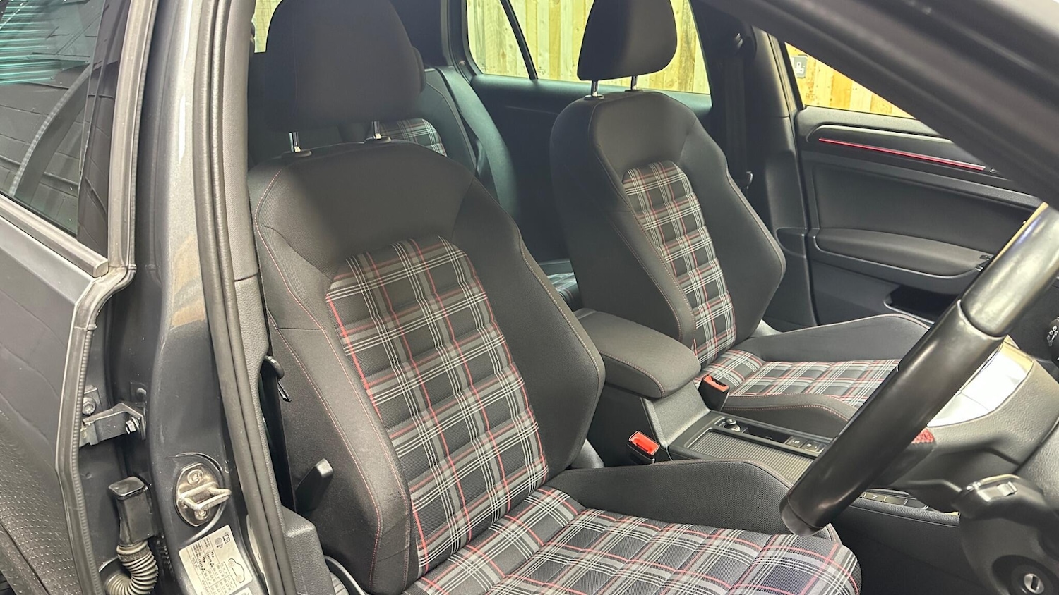 Used Volkswagen Golf 2017 for sale - 76592553: Photo 26