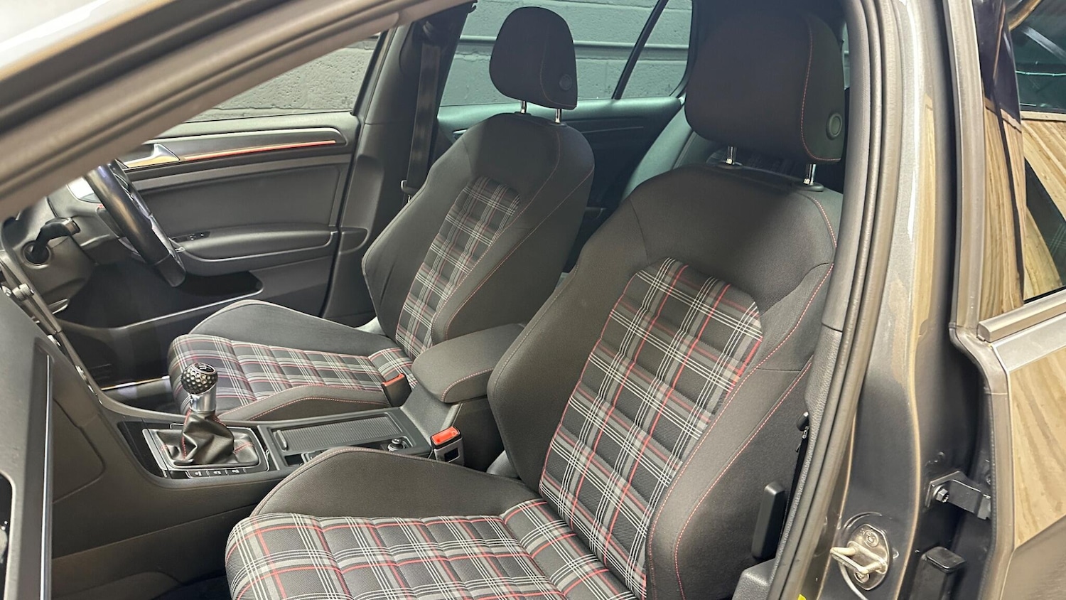 Used Volkswagen Golf 2017 for sale - 76592553: Photo 29