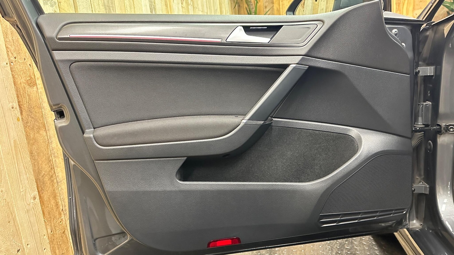 Used Volkswagen Golf 2017 for sale - 76592553: Photo 31