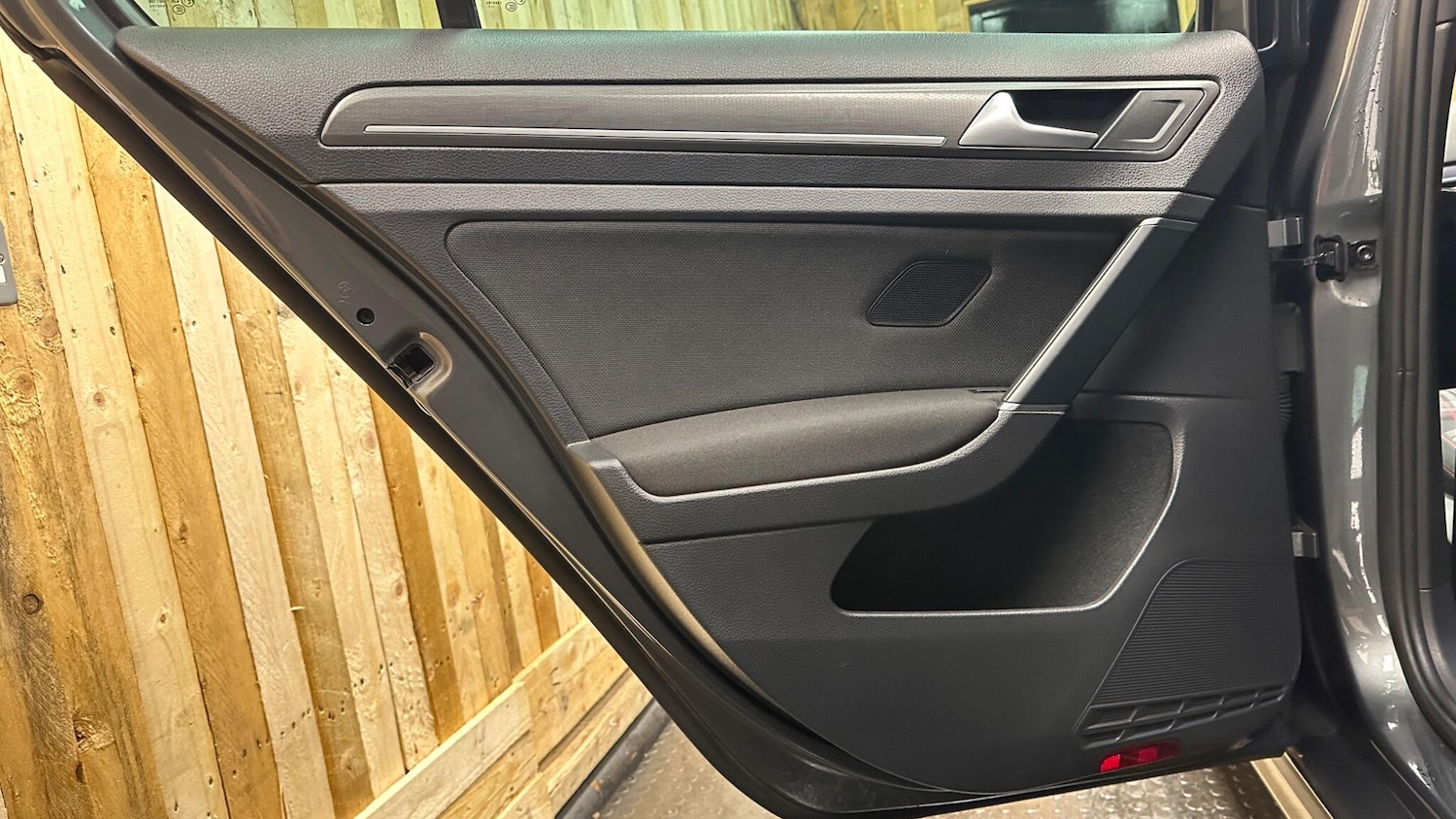 Used Volkswagen Golf 2017 for sale - 76592553: Photo 41