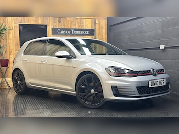 Used Volkswagen Golf 2016 for sale - 76072130: Photo 2