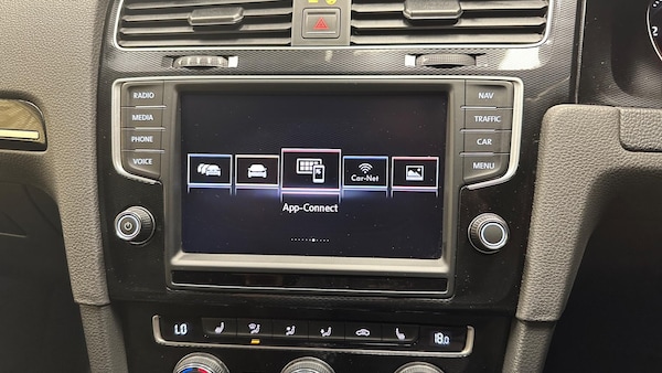 Used Volkswagen Golf 2016 for sale - 76072130: Photo 38