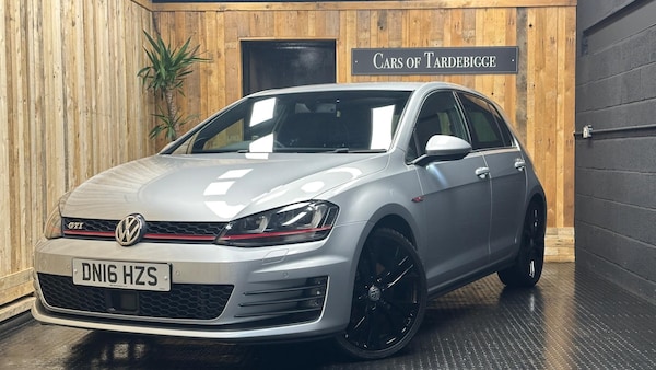 Used Volkswagen Golf 2016 for sale - 76072130: Photo 3