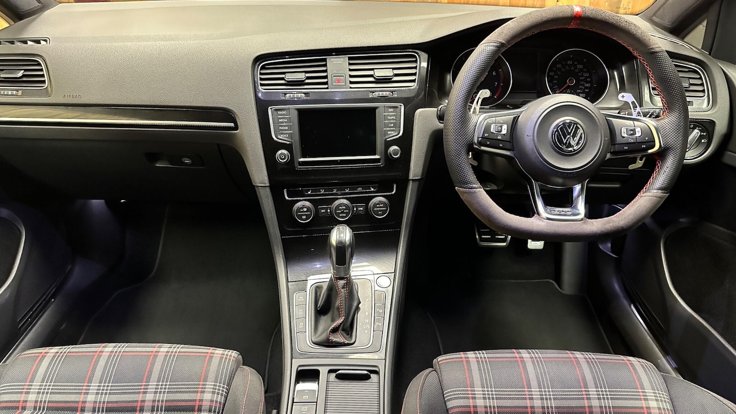 Used Volkswagen Golf 2016 for sale - 76370322: Photo 16