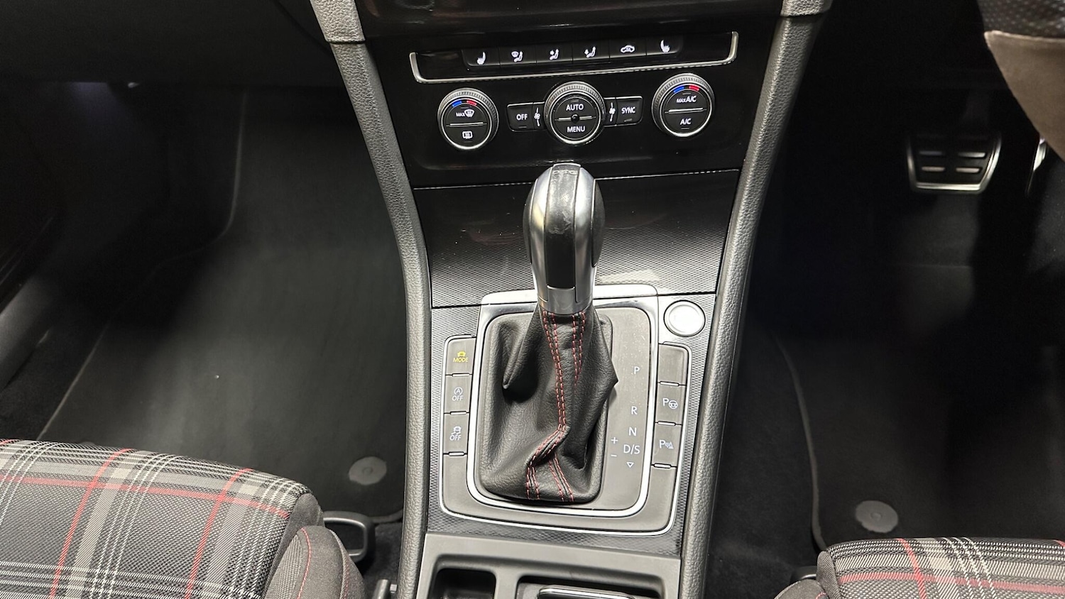 Used Volkswagen Golf 2016 for sale - 76370322: Photo 17