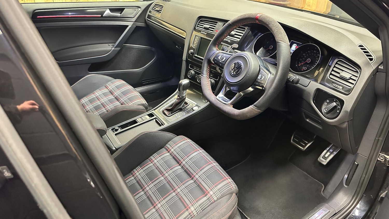 Used Volkswagen Golf 2016 for sale - 76370322: Photo 19