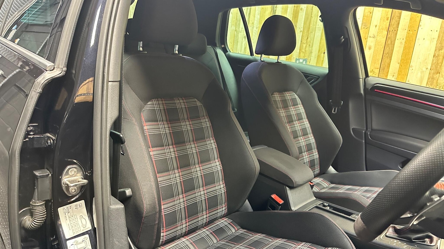 Used Volkswagen Golf 2016 for sale - 76370322: Photo 20