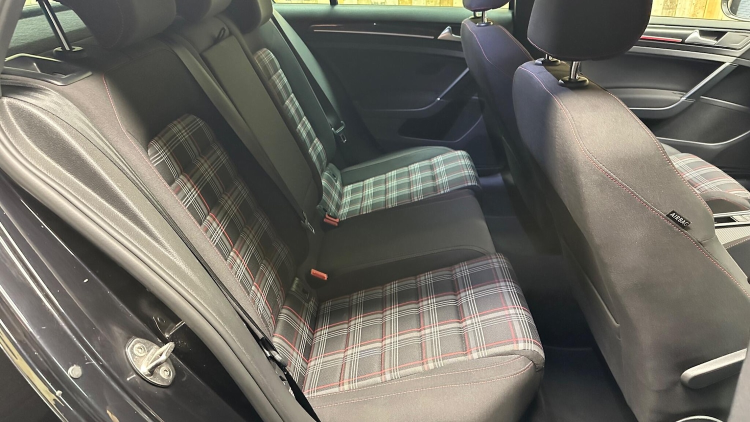 Used Volkswagen Golf 2016 for sale - 76370322: Photo 22