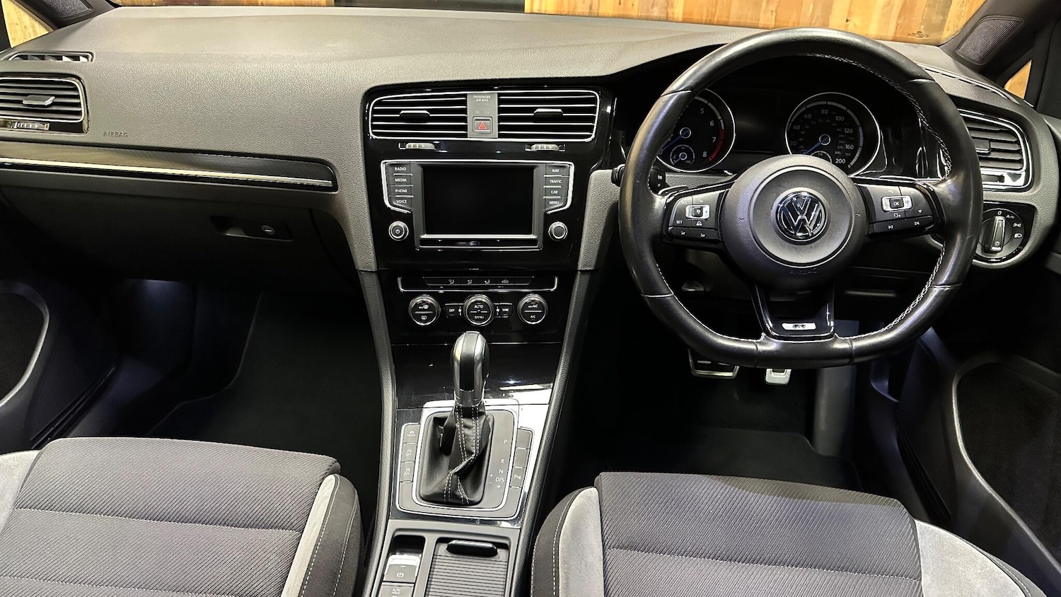 Used Volkswagen Golf 2015 for sale - 76964895: Photo 16