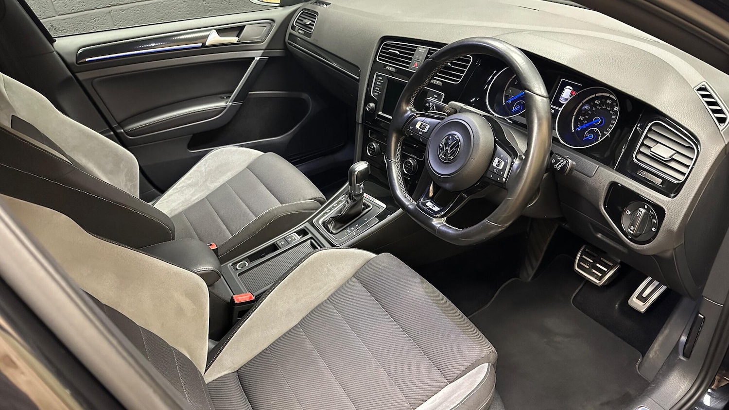 Used Volkswagen Golf 2015 for sale - 76964895: Photo 17