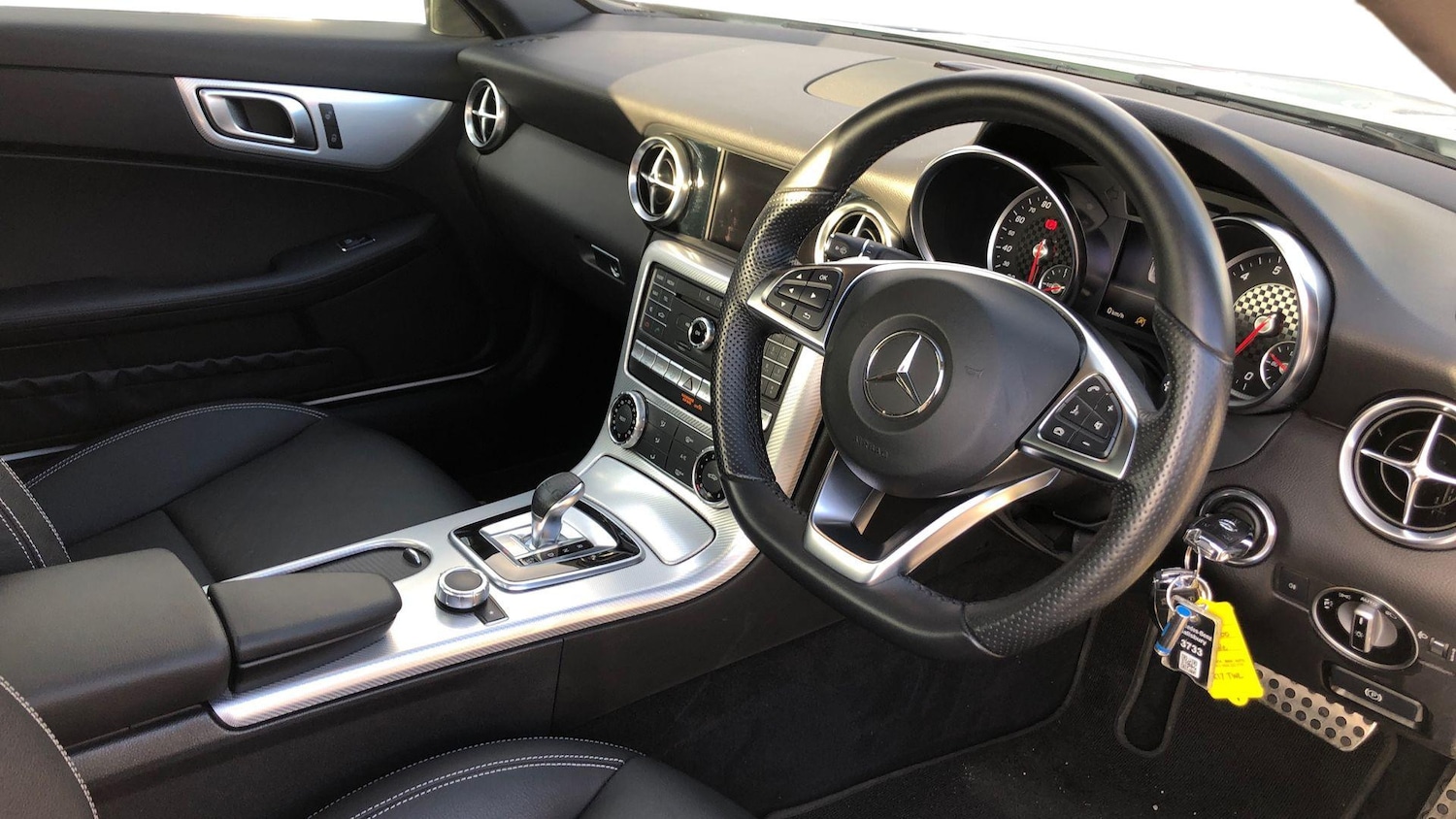 Used Mercedes-Benz SLC 2017 for sale - 76985183: Photo 3