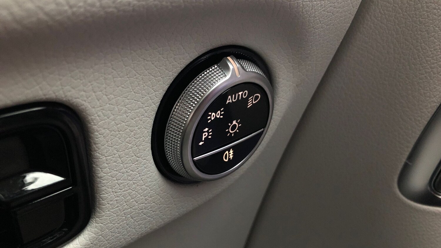 Used Mercedes-Benz EQA 2024 for sale - 76949455: Photo 35