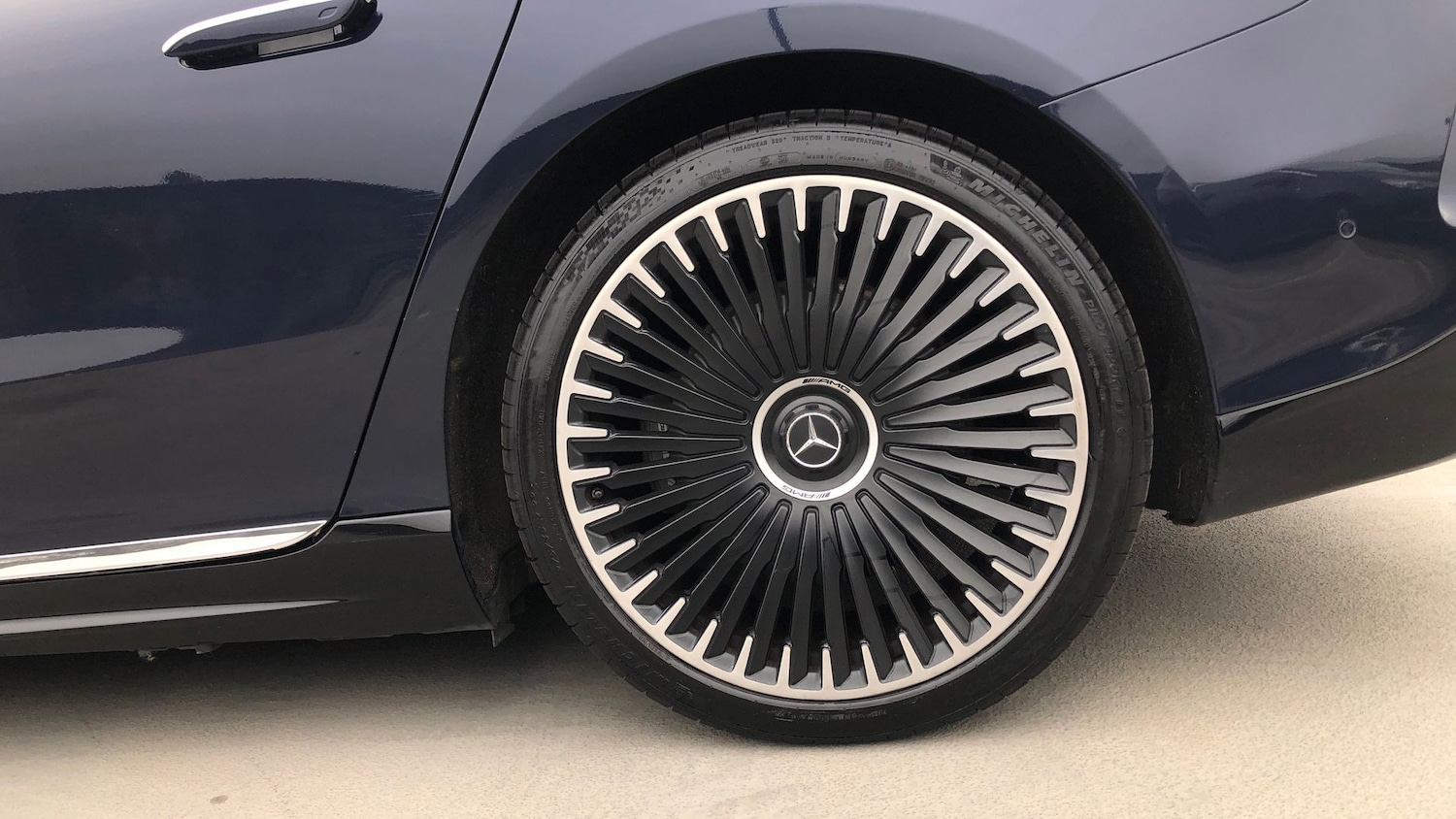 Used Mercedes-Benz EQS 2022 for sale - 76413830: Photo 5