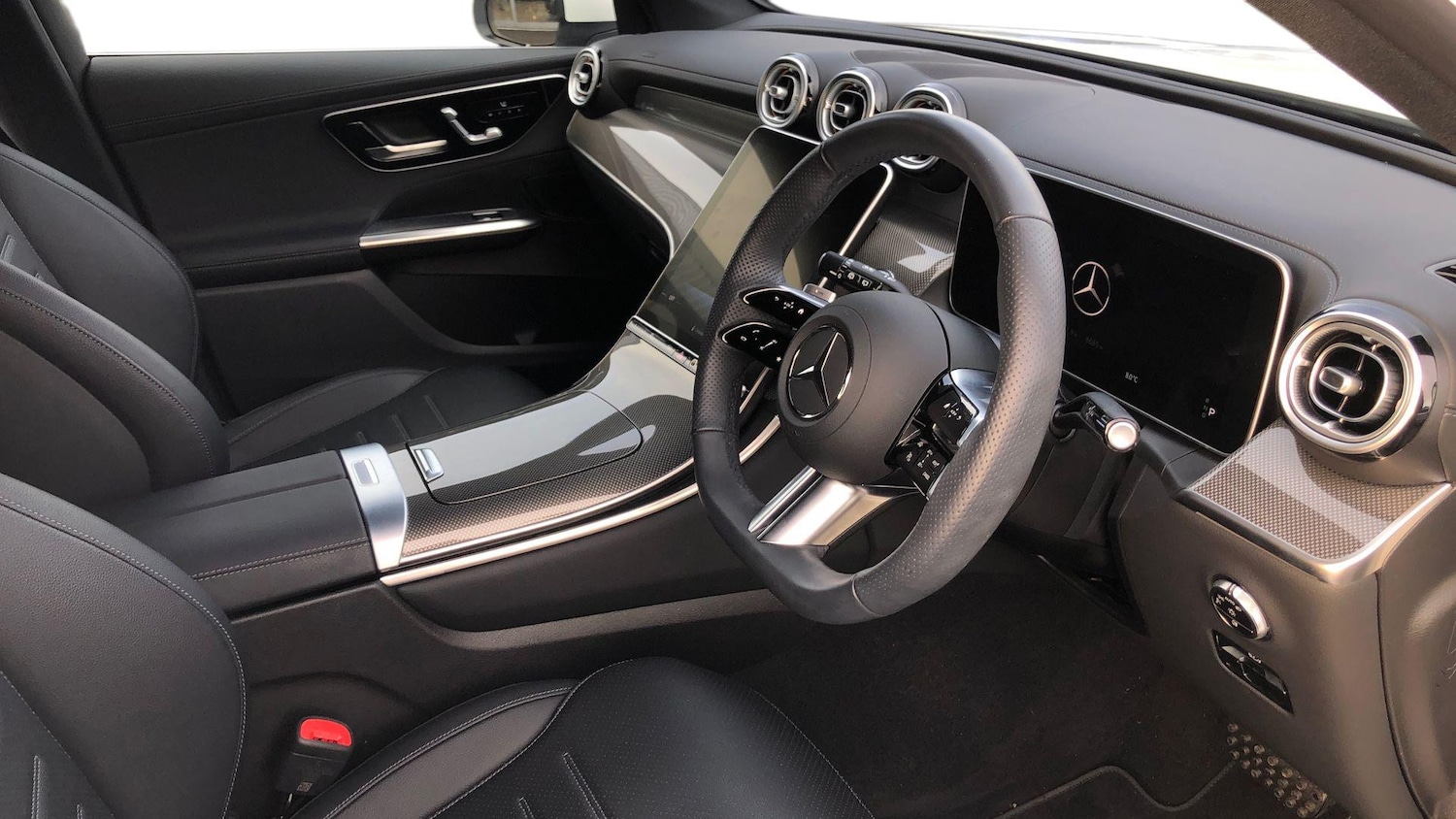 Used Mercedes-Benz GLC 2024 for sale - 77608124: Photo 3