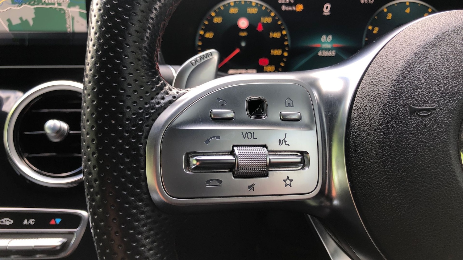 Used Mercedes-Benz C Class 2018 for sale - 76413746: Photo 19