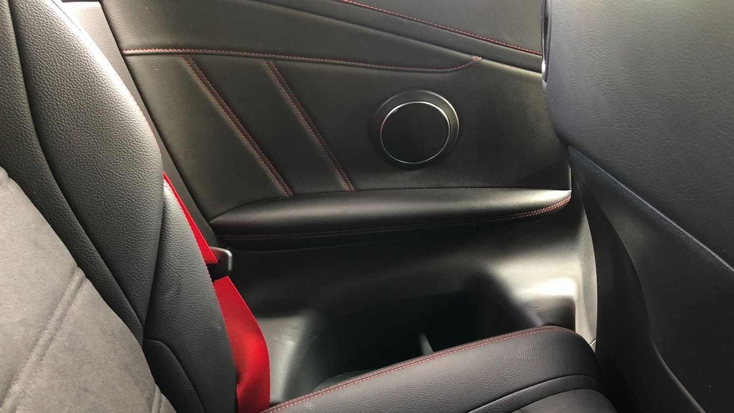 Used Mercedes-Benz C Class 2018 for sale - 76413746: Photo 25