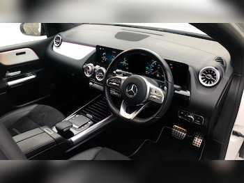 2021 (21) - B 250 AMG LINE ED EXECUTV 5-Door