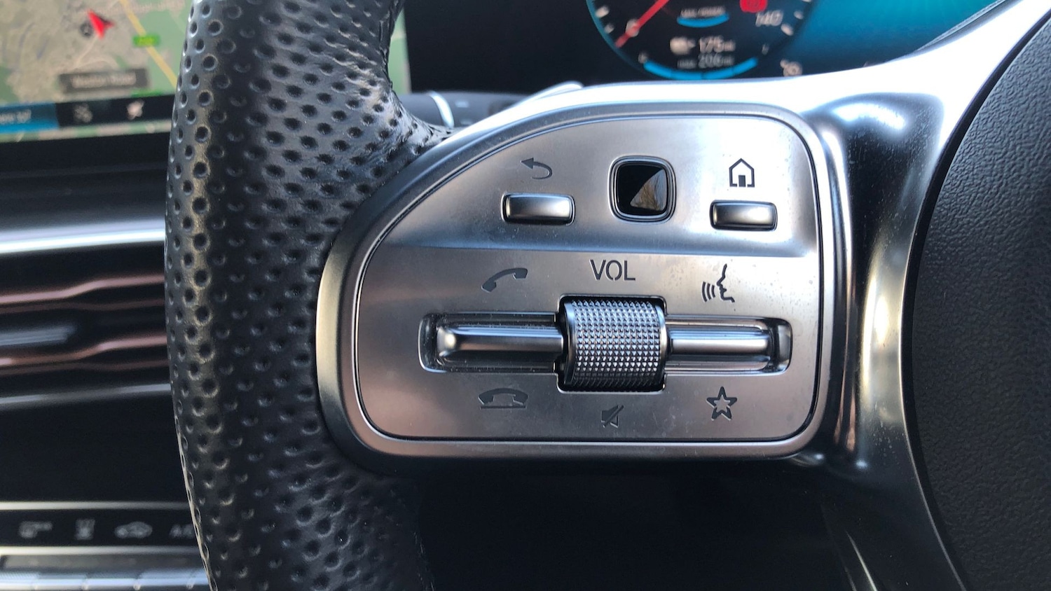 Used Mercedes-Benz EQC 2023 for sale - 76822049: Photo 19