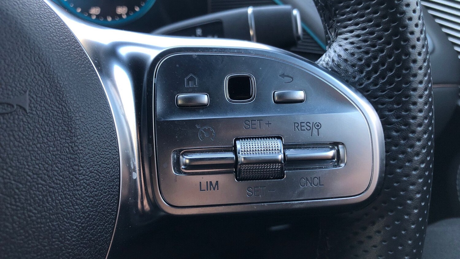 Used Mercedes-Benz EQC 2023 for sale - 76822049: Photo 36