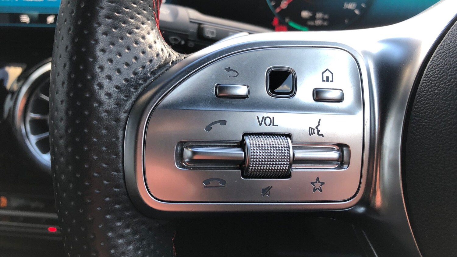 Used Mercedes-Benz EQA 2021 for sale - 76972554: Photo 19