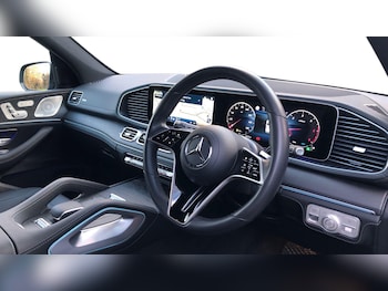 Used Mercedes-Benz GLE 2025 for sale - 77001286: Photo