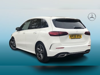 2025 (25) - B 200 AMG LINE EXECUTIVE 5-Door