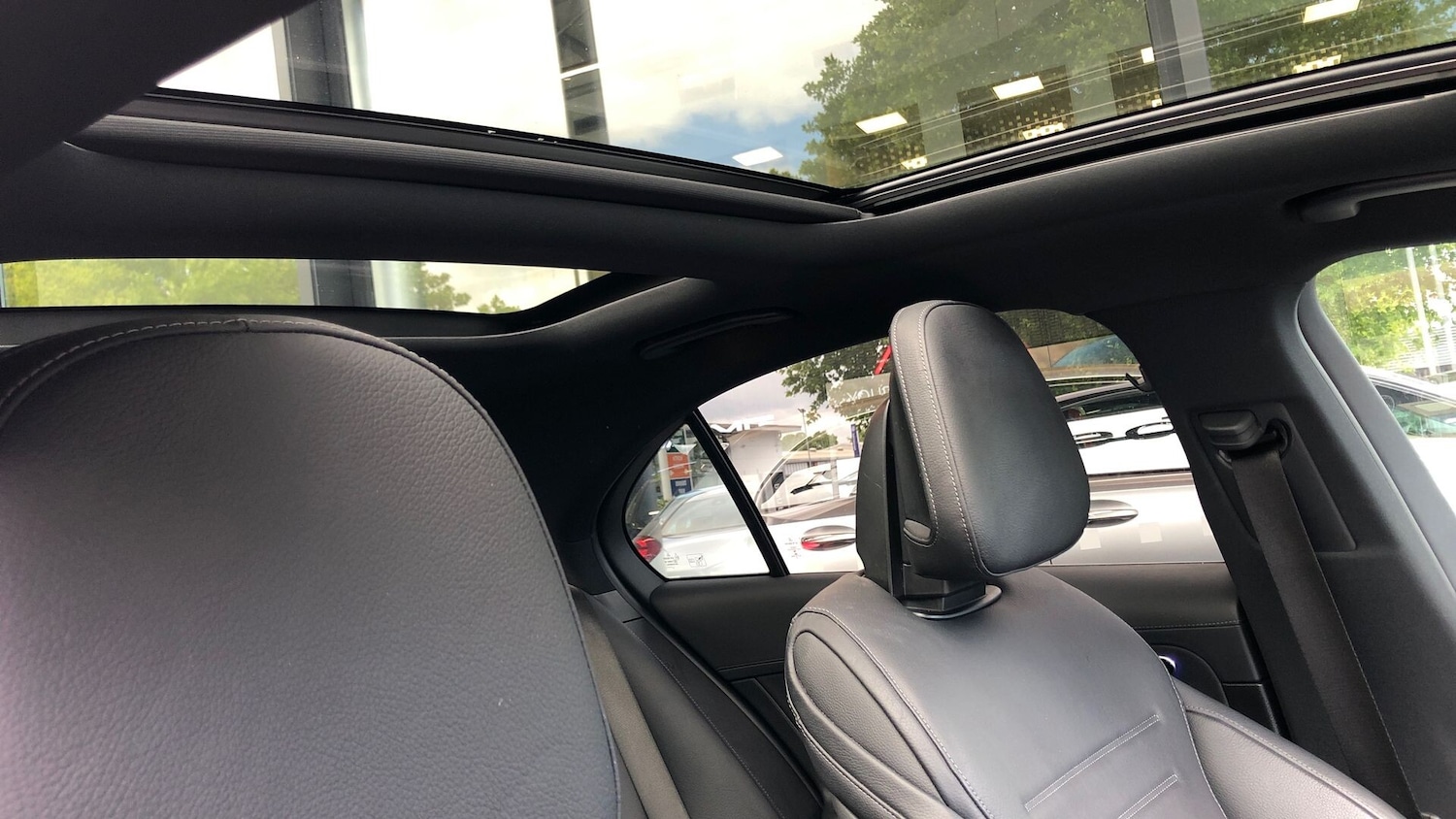 Used Mercedes-Benz C Class 2023 for sale - 76426532: Photo 12