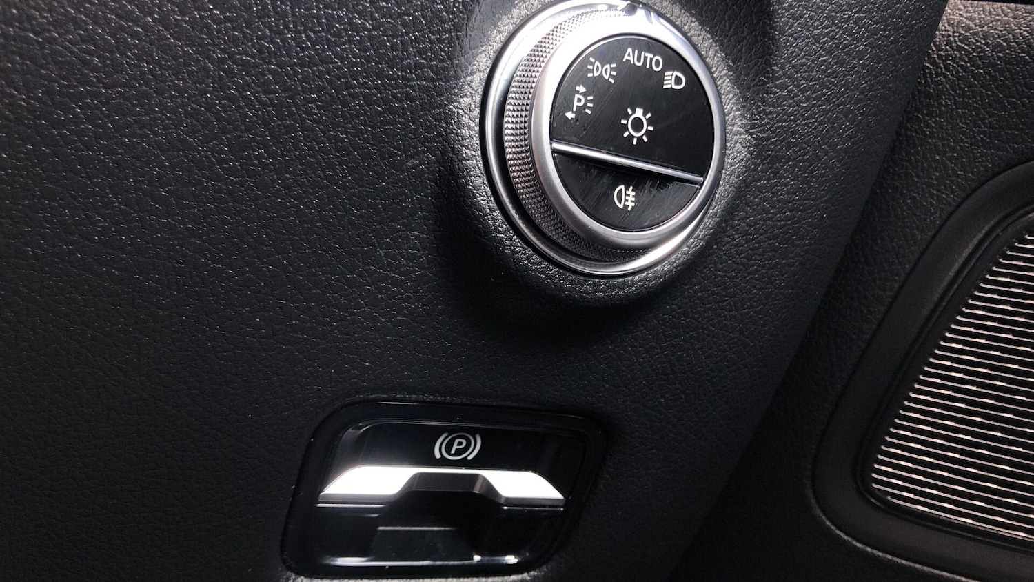 Used Mercedes-Benz C Class 2023 for sale - 76426532: Photo 18