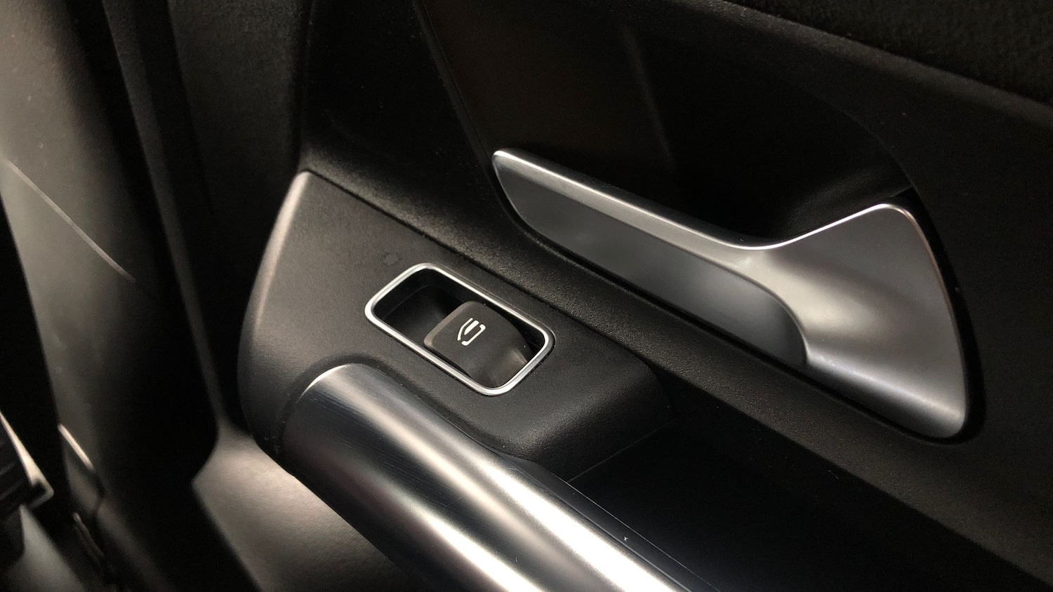 Used Mercedes-Benz GLA 2021 for sale - 76418627: Photo 37