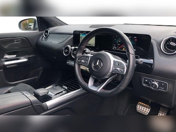 Used Mercedes-Benz GLA 2021 for sale - 76418627: Photo
