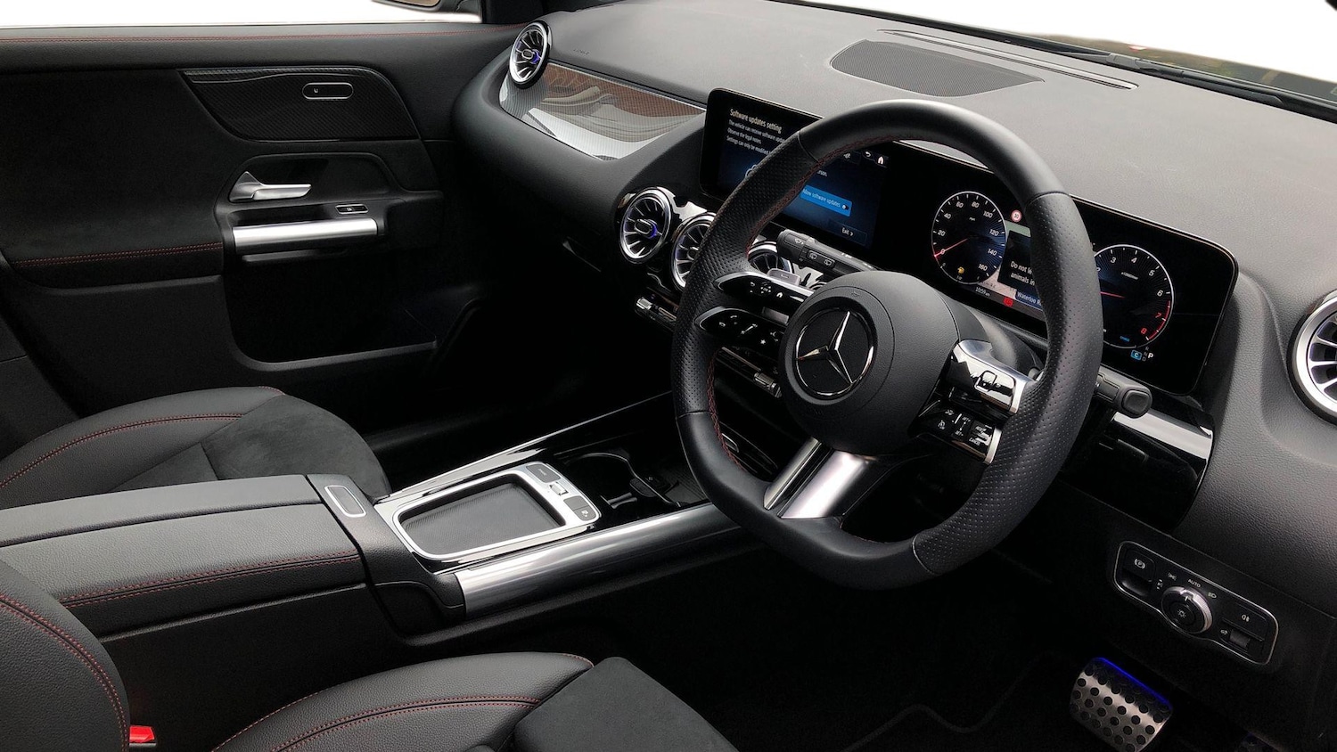 Used Mercedes-Benz GLA 2024 for sale - 76600041: Photo 3