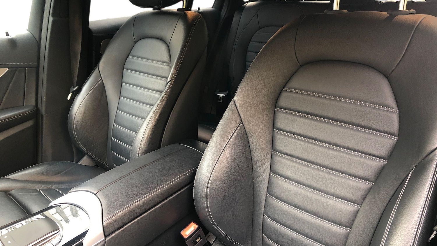 Used Mercedes-Benz GLC 2023 for sale - 76413567: Photo 11