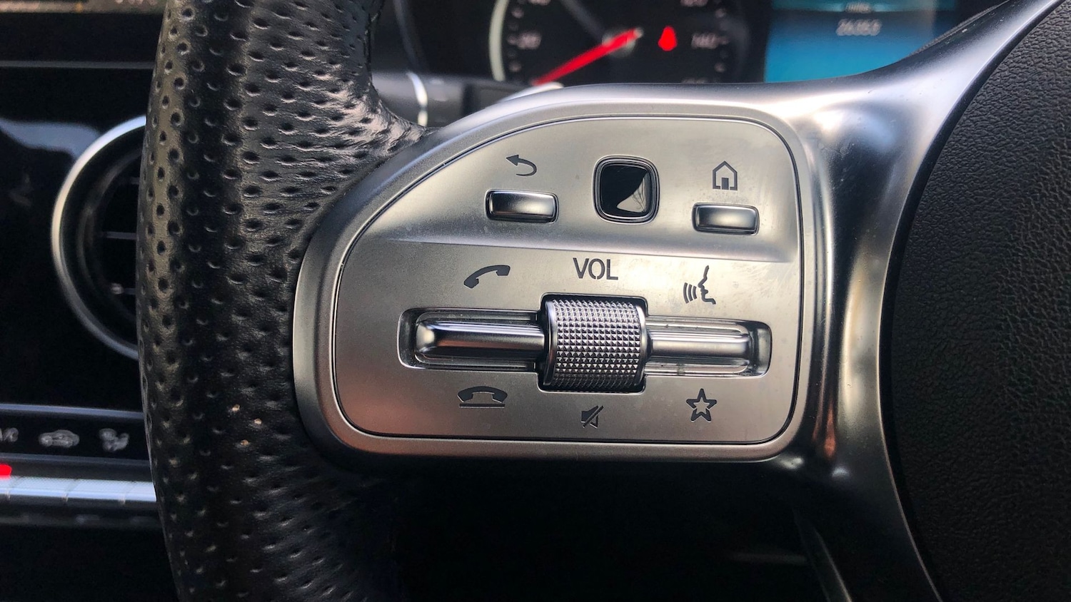 Used Mercedes-Benz GLC 2023 for sale - 76413567: Photo 19