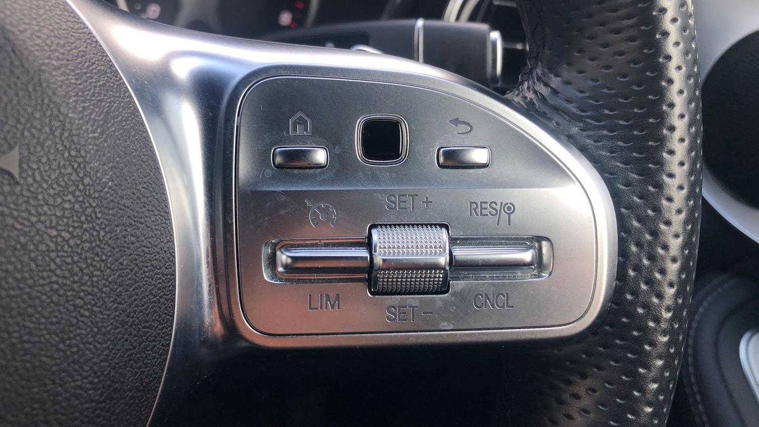 Used Mercedes-Benz GLC 2023 for sale - 76413567: Photo 21