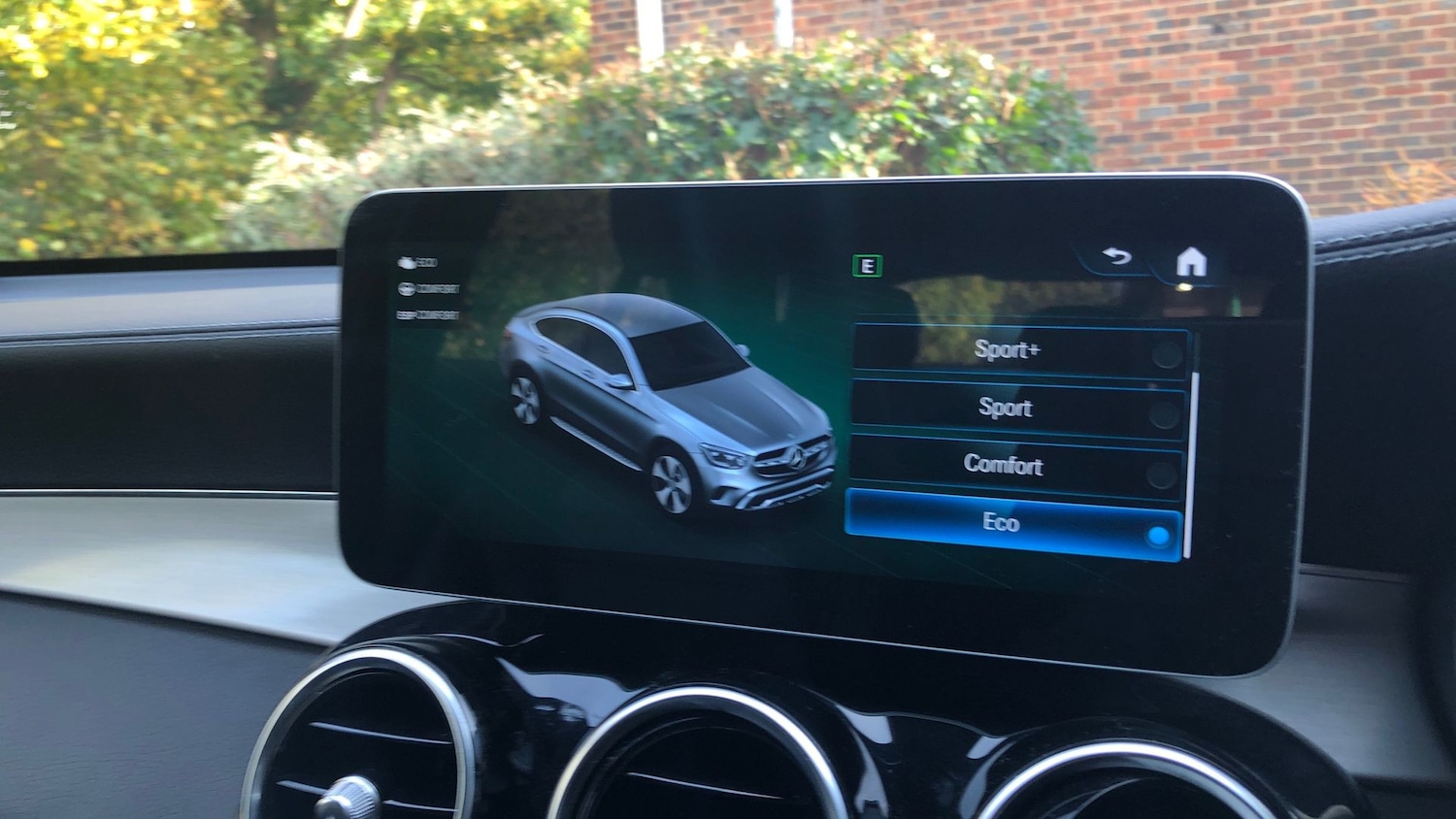 Used Mercedes-Benz GLC 2023 for sale - 76413567: Photo 30