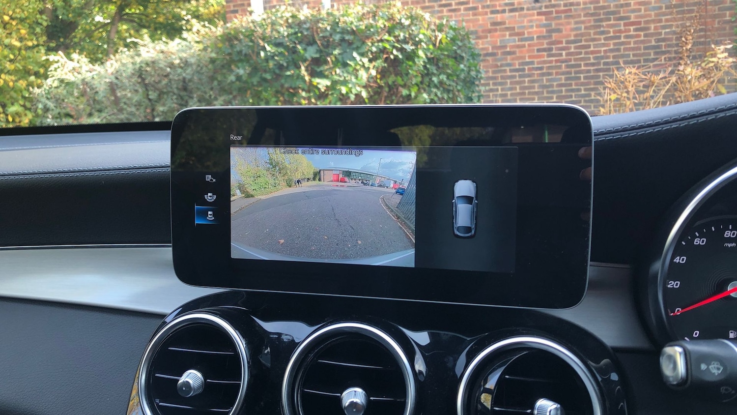 Used Mercedes-Benz GLC 2023 for sale - 76413567: Photo 33