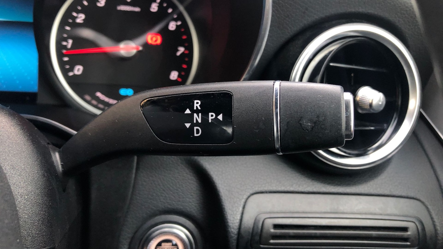 Used Mercedes-Benz GLC 2023 for sale - 76413567: Photo 35