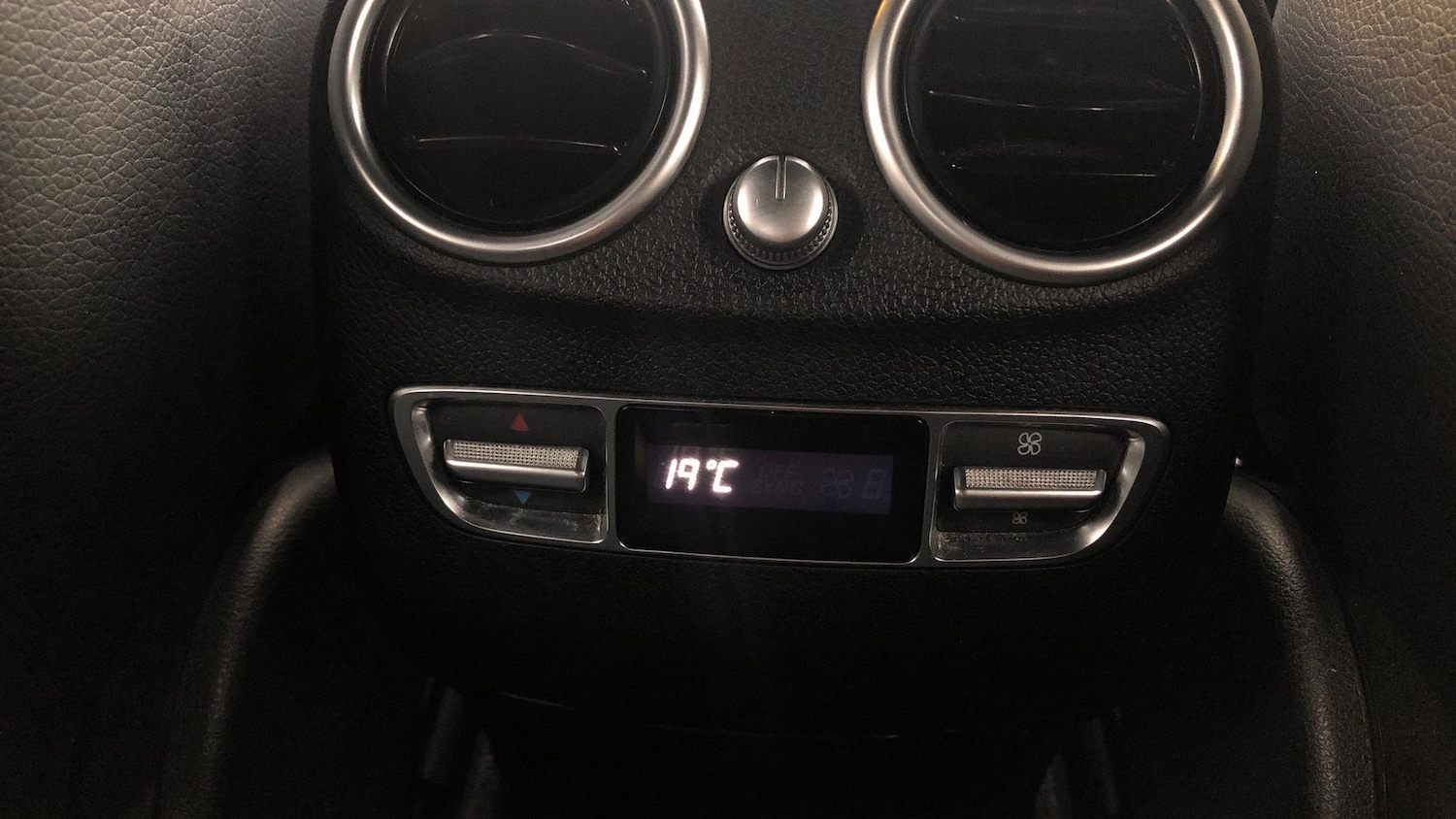 Used Mercedes-Benz GLC 2023 for sale - 76413567: Photo 37