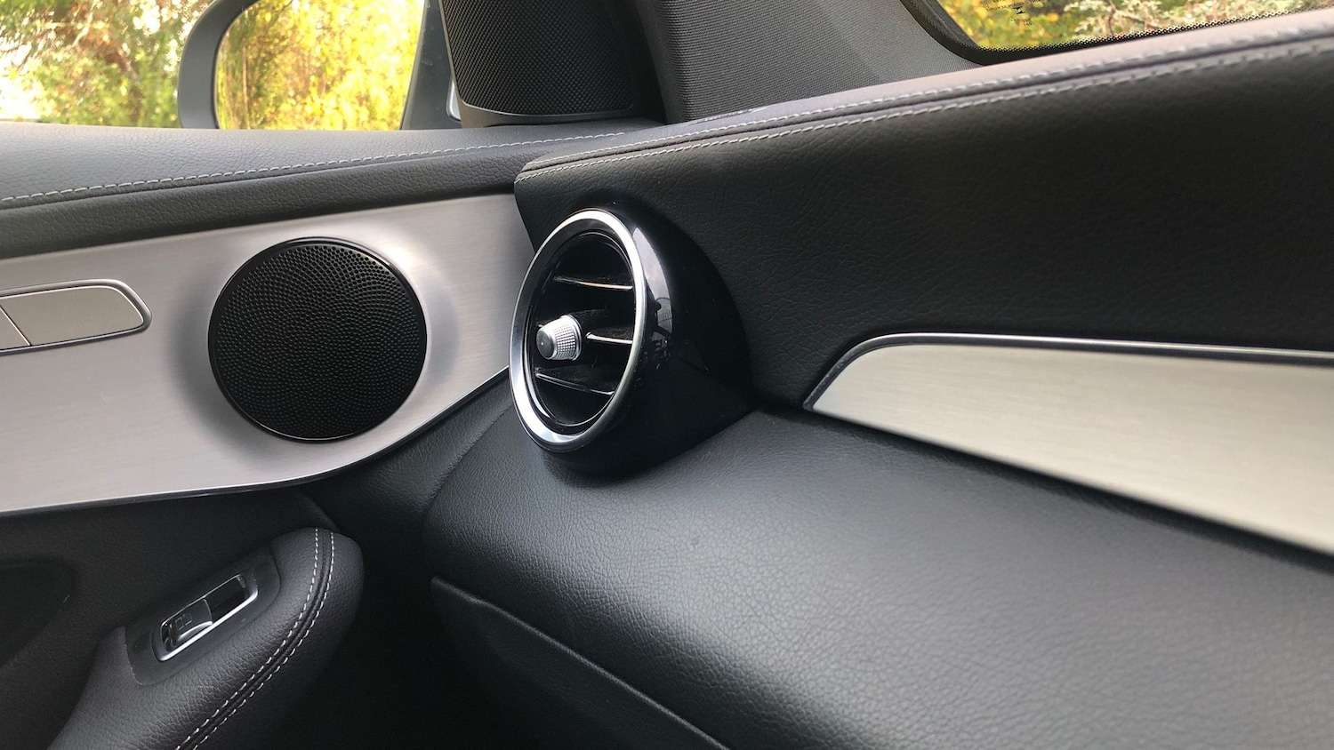 Used Mercedes-Benz GLC 2023 for sale - 76413567: Photo 39