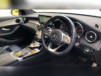 Used Mercedes-Benz GLC 2023 for sale - 76413567: Photo