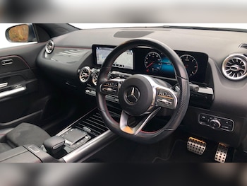 Used Mercedes-Benz GLA 2021 for sale - 77201446: Photo