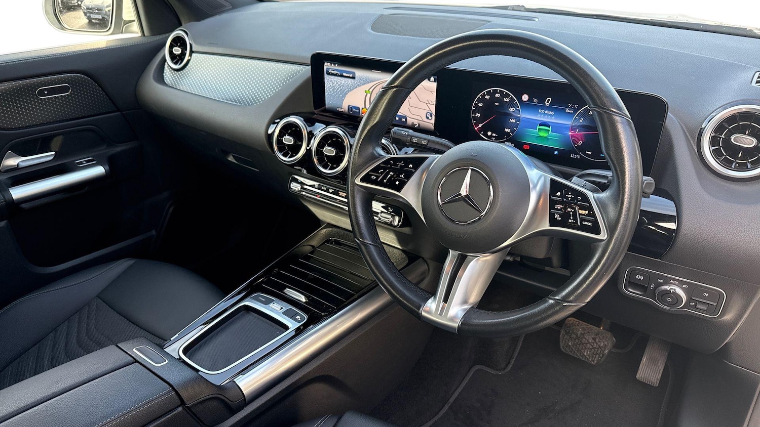 Used Mercedes-Benz GLA 2023 for sale - 77750433: Photo 3