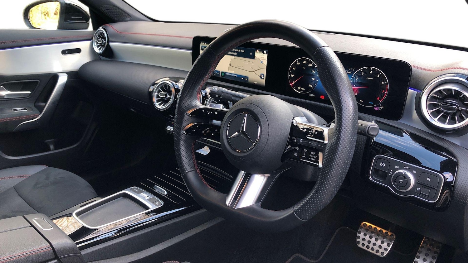 Used Mercedes-Benz CLA 2024 for sale - 76987157: Photo 3