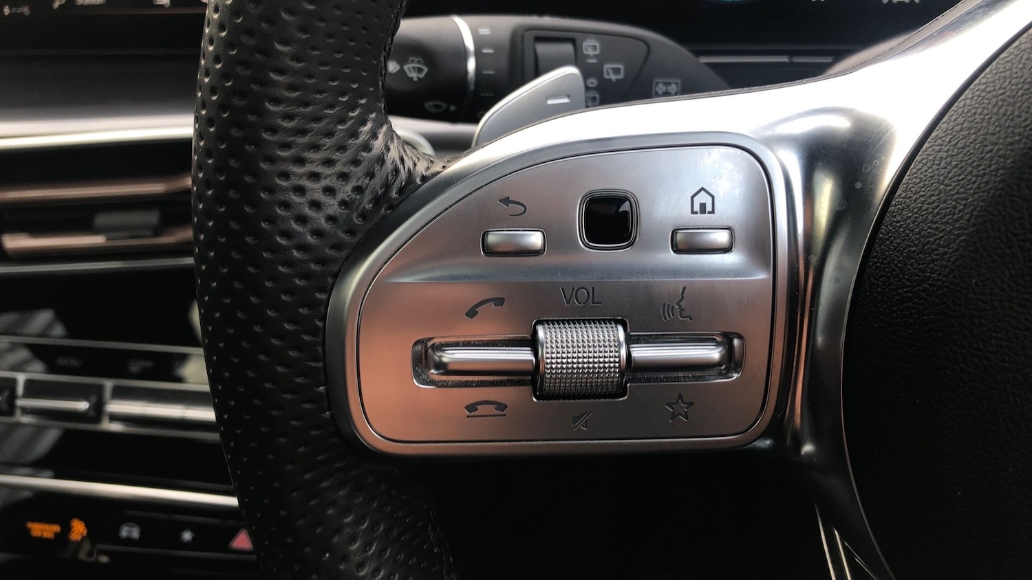 Used Mercedes-Benz EQC 2023 for sale - 76555290: Photo 19