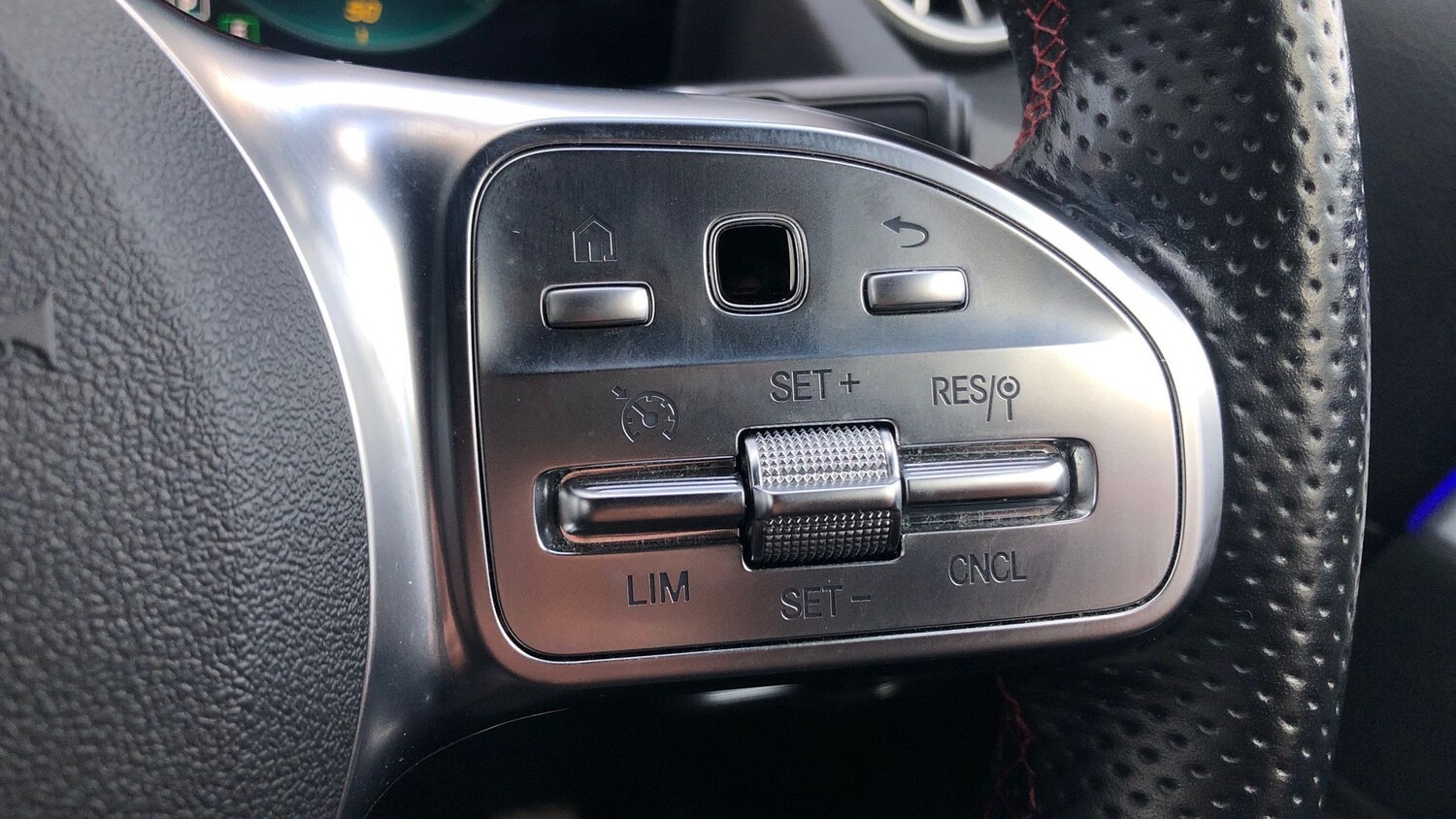 Used Mercedes-Benz EQA 2022 for sale - 77304797: Photo 31