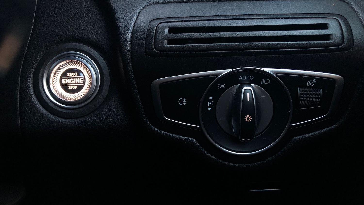 Used Mercedes-Benz GLC 2020 for sale - 76951500: Photo 23