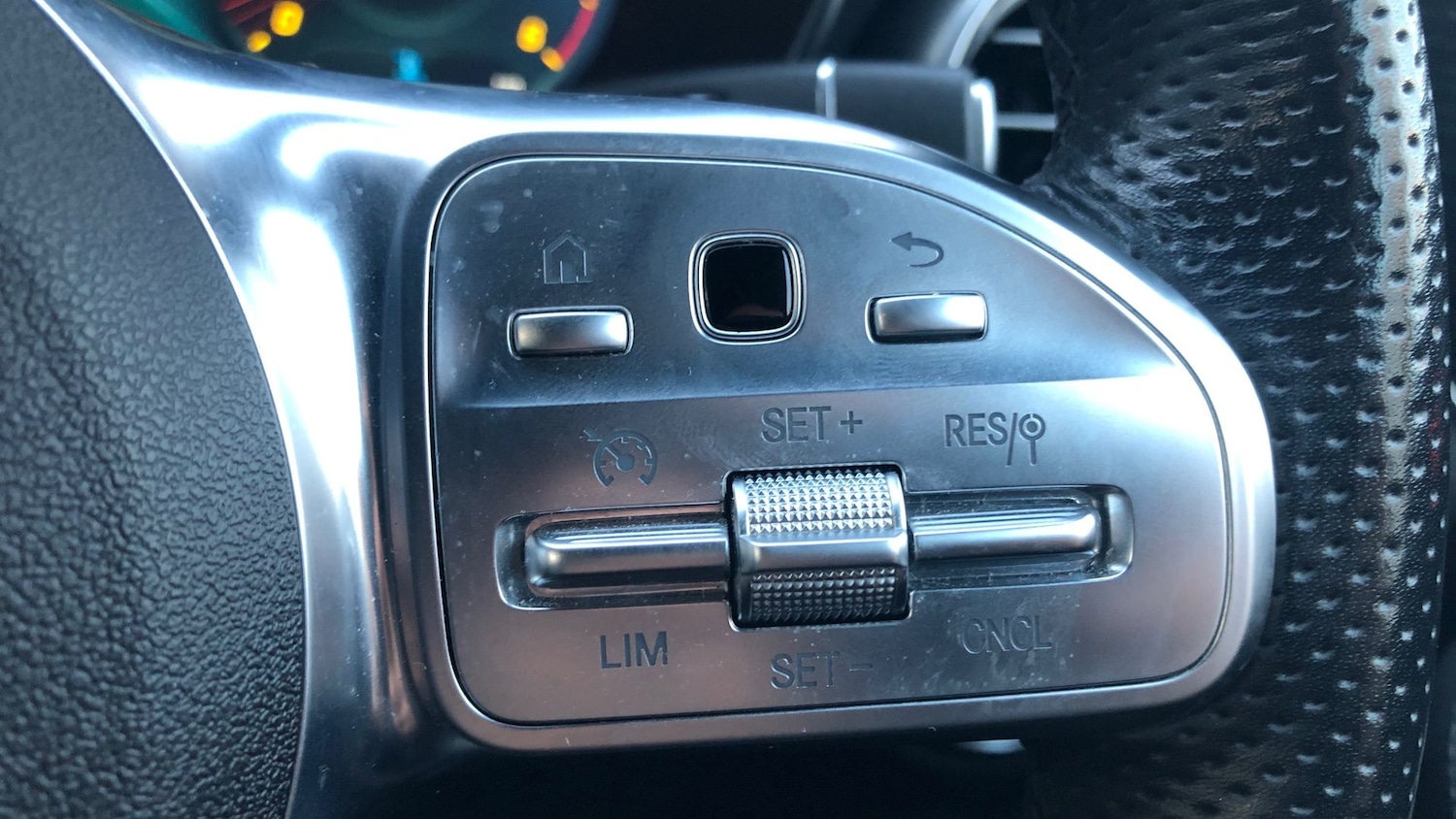 Used Mercedes-Benz GLC 2020 for sale - 76951500: Photo 32